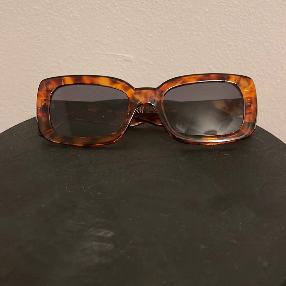 HM sunglasses